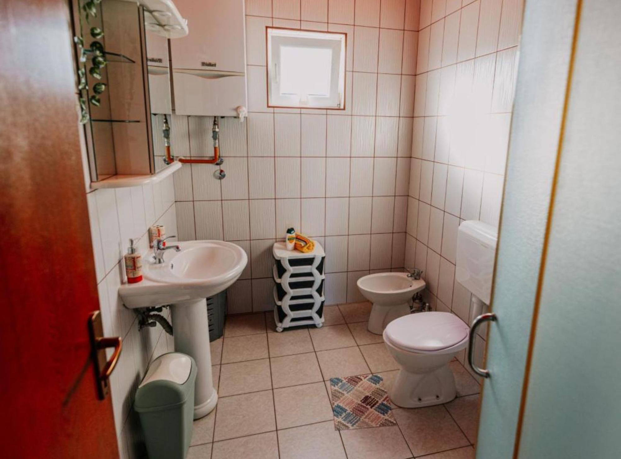 Apartmani Tea I Toni Gradiste Exteriör bild