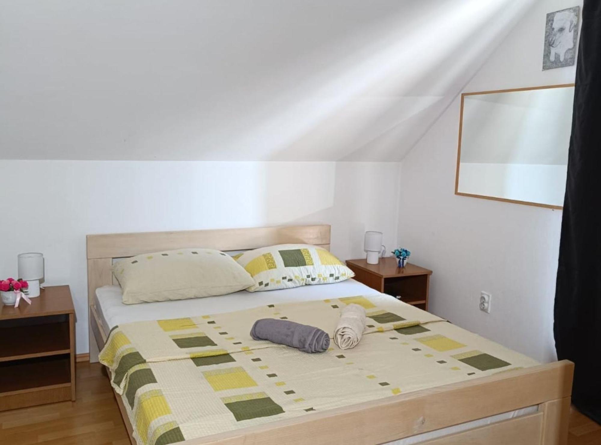 Apartmani Tea I Toni Gradiste Exteriör bild