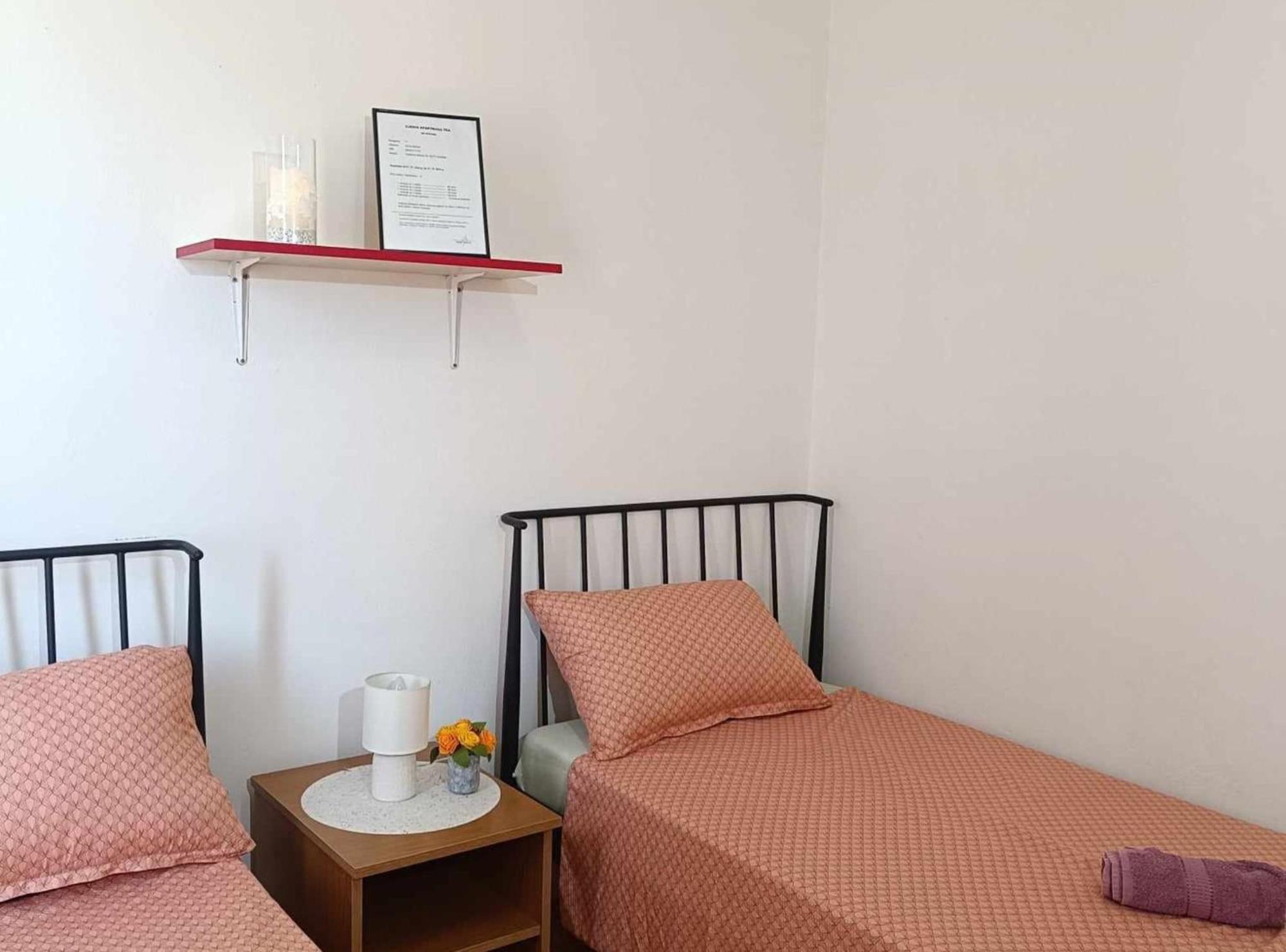 Apartmani Tea I Toni Gradiste Exteriör bild