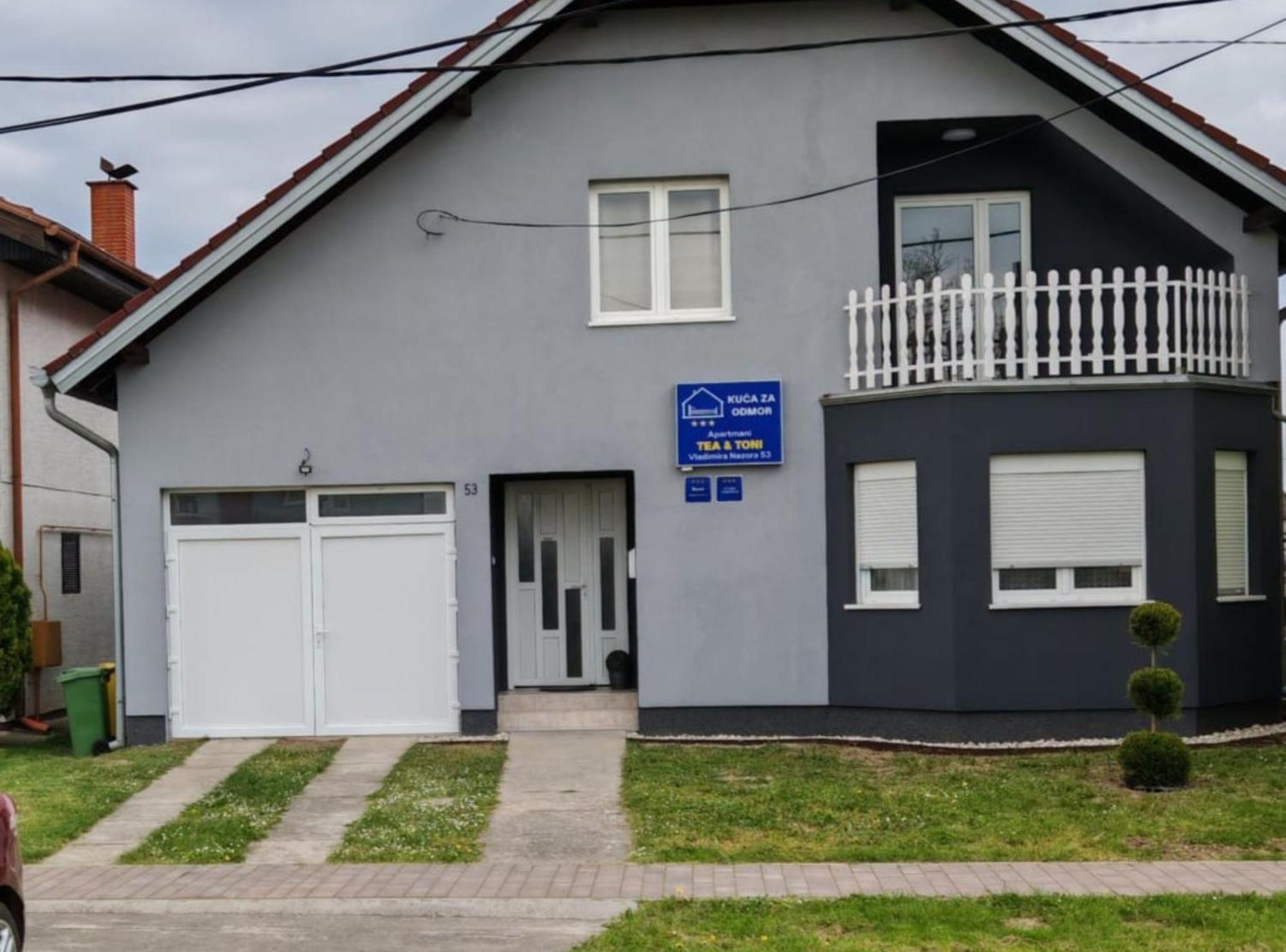 Apartmani Tea I Toni Gradiste Exteriör bild